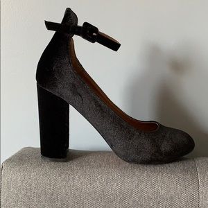 Steve Madden Pump